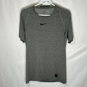 Beautiful Nike pro dry fit